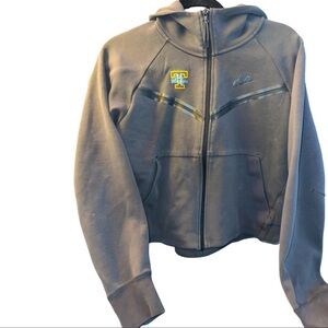 University Of Tennessee 
Nike Jacket with iconic logo